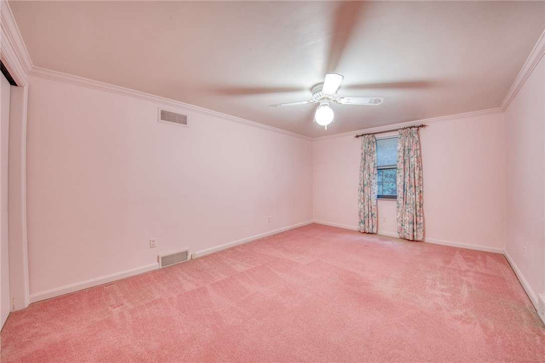 209 Glenview Drive