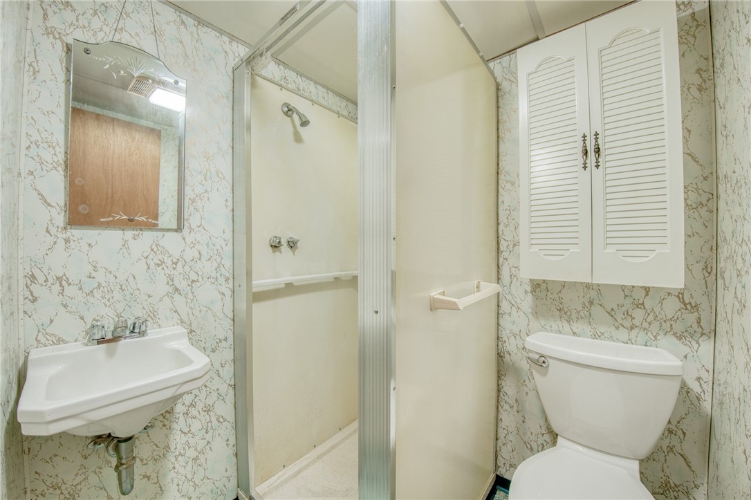 209 Glenview Drive