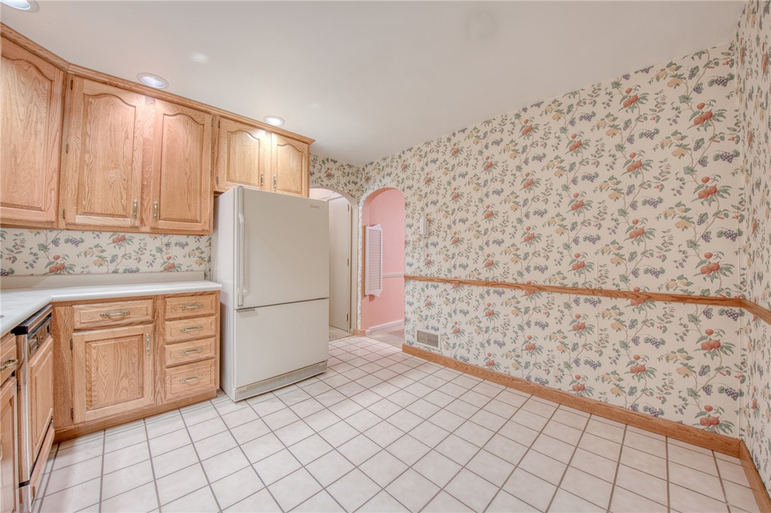 209 Glenview Drive