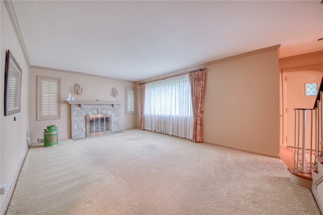 209 Glenview Drive
