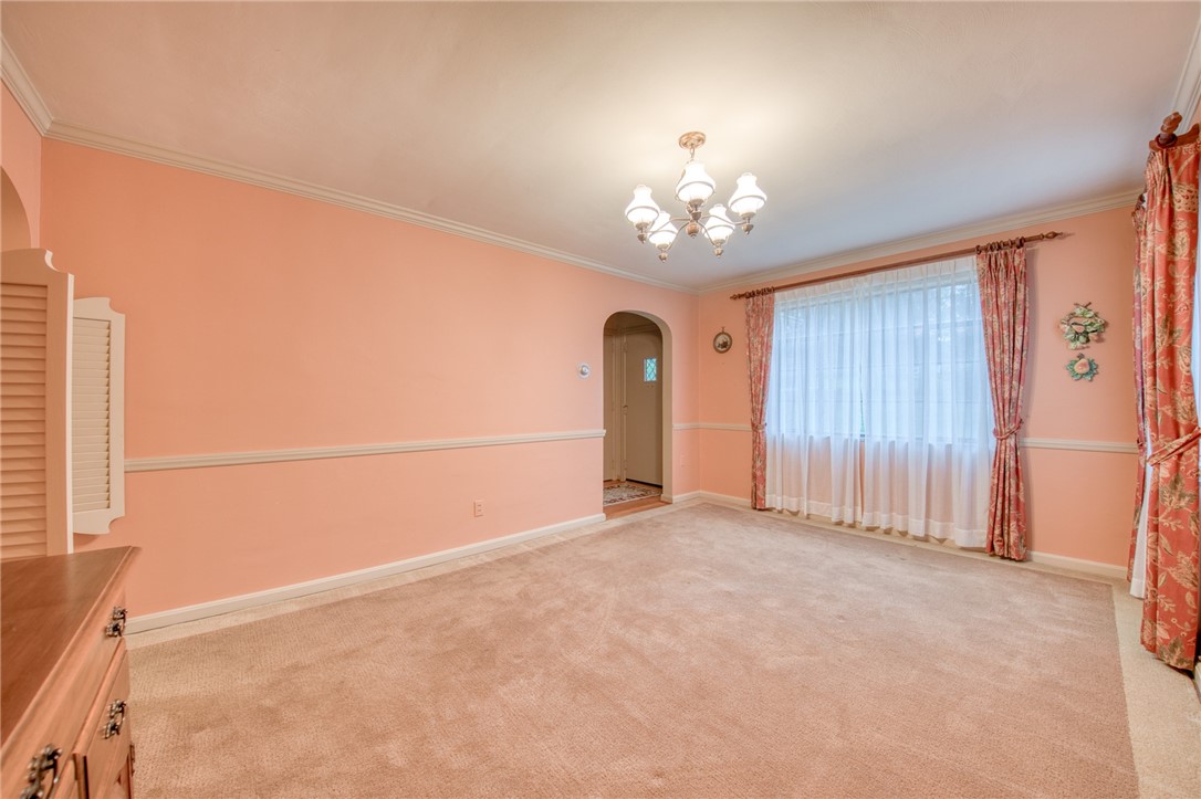 209 Glenview Drive