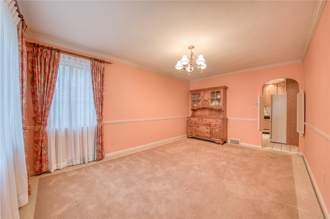 209 Glenview Drive