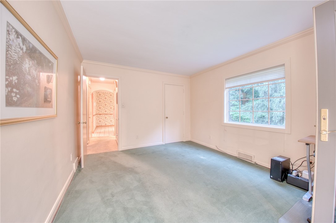 209 Glenview Drive