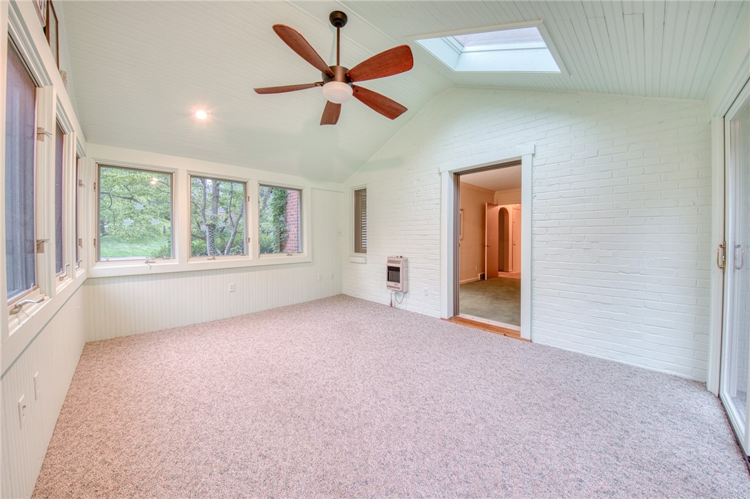 209 Glenview Drive