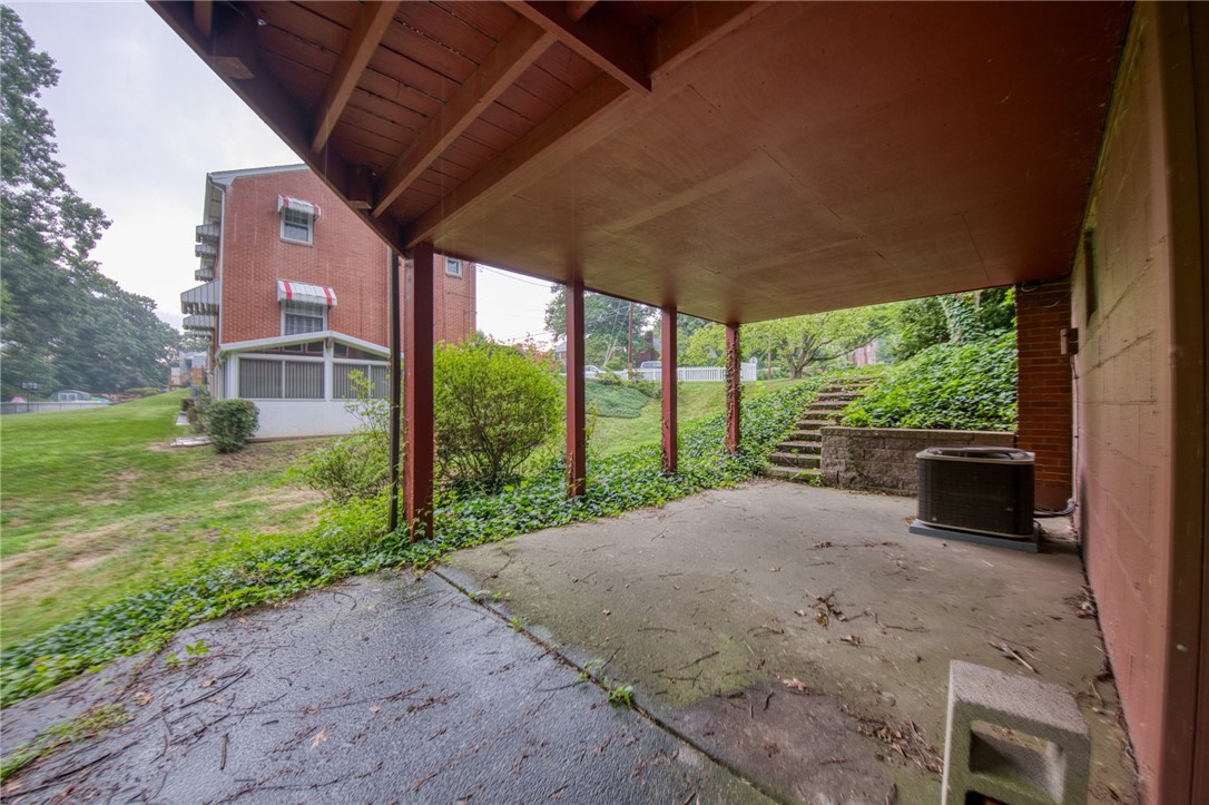 209 Glenview Drive