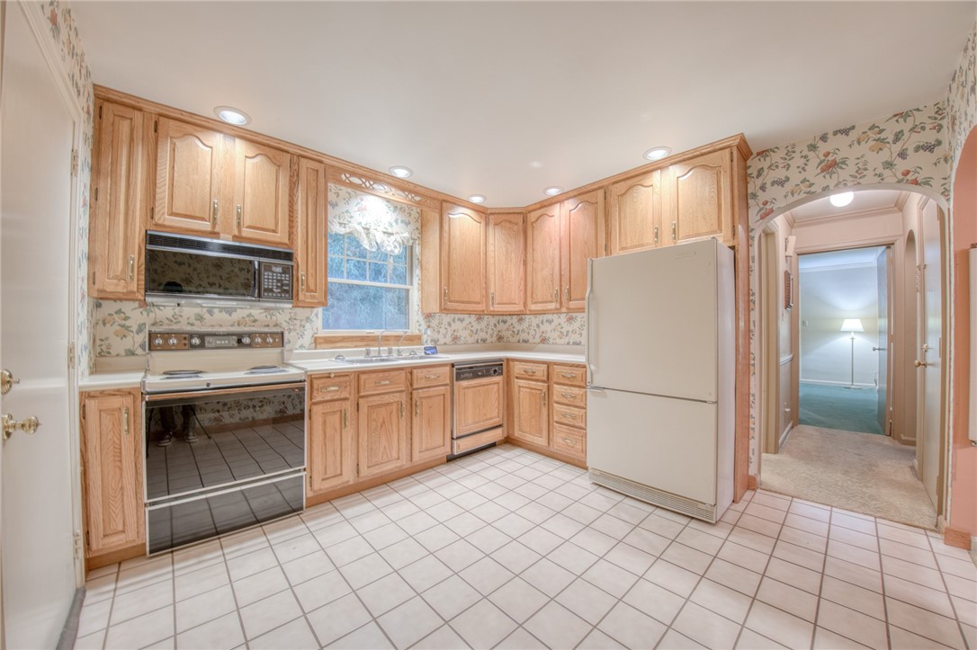 209 Glenview Drive