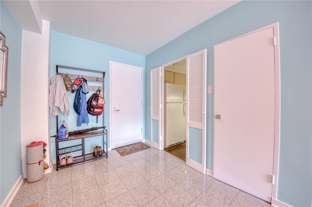 320 Fort Duquesne Blvd 16B