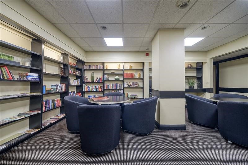 320 Fort Duquesne Blvd 16B