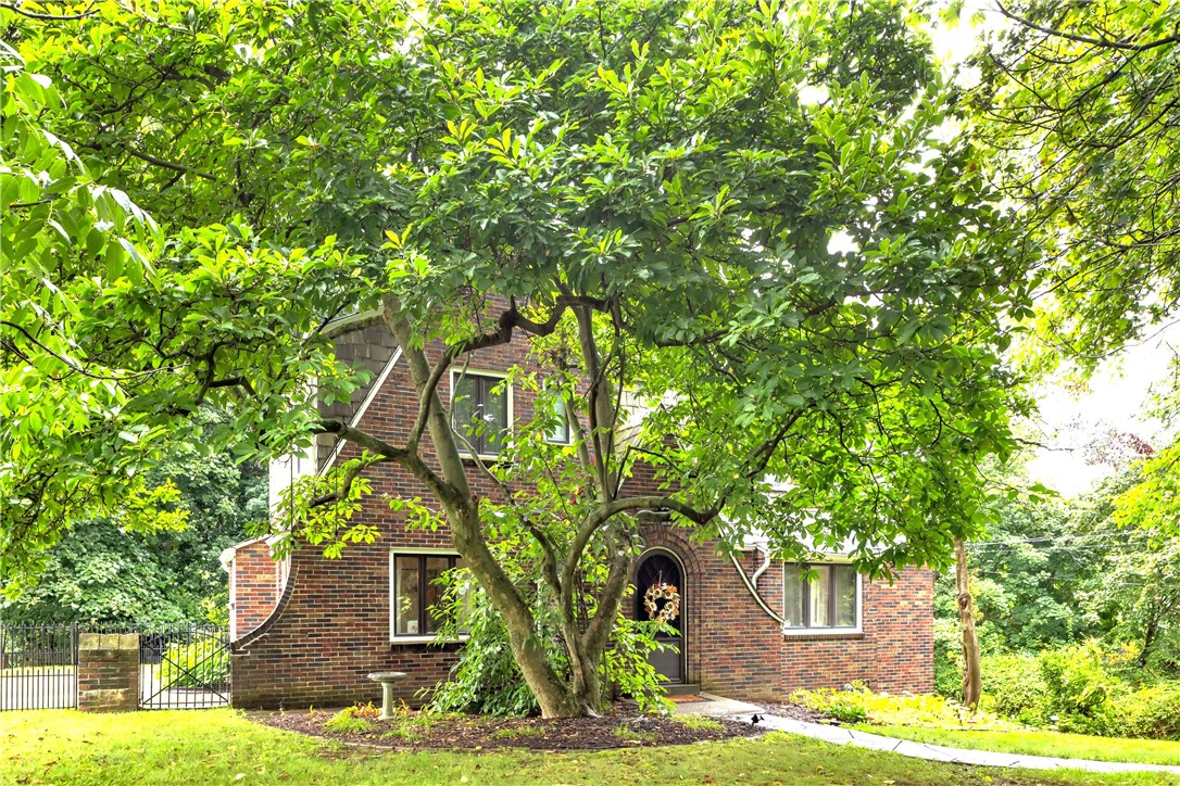 148 E Fairview Ave