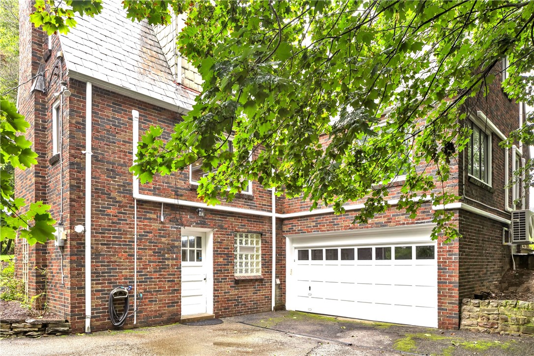148 E Fairview Ave