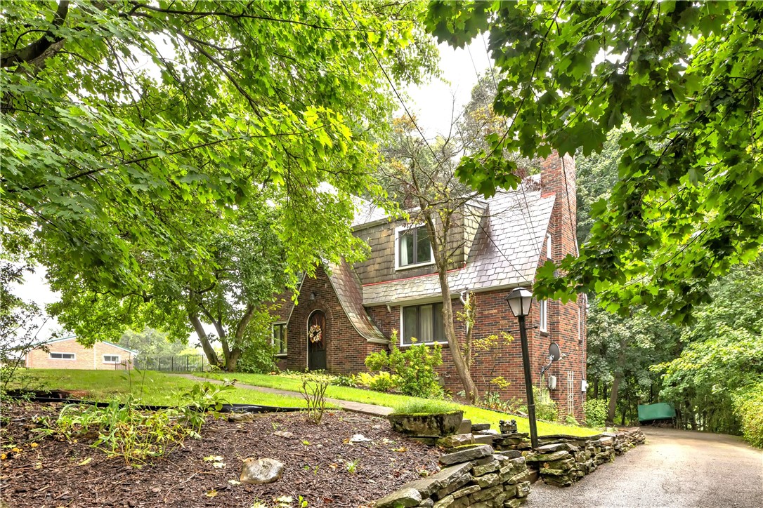 148 E Fairview Ave