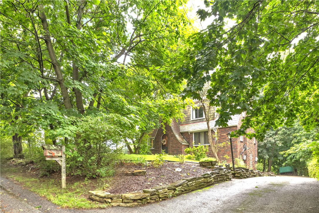 148 E Fairview Ave