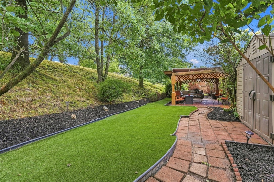 107 Joan Dr