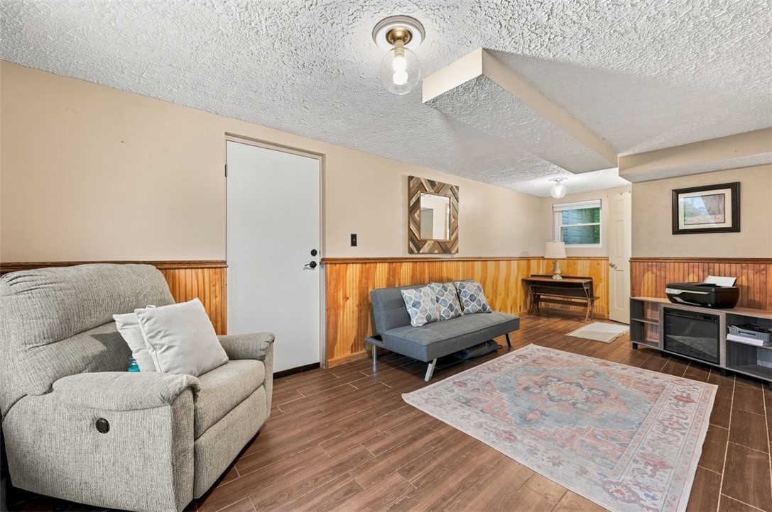 107 Joan Dr
