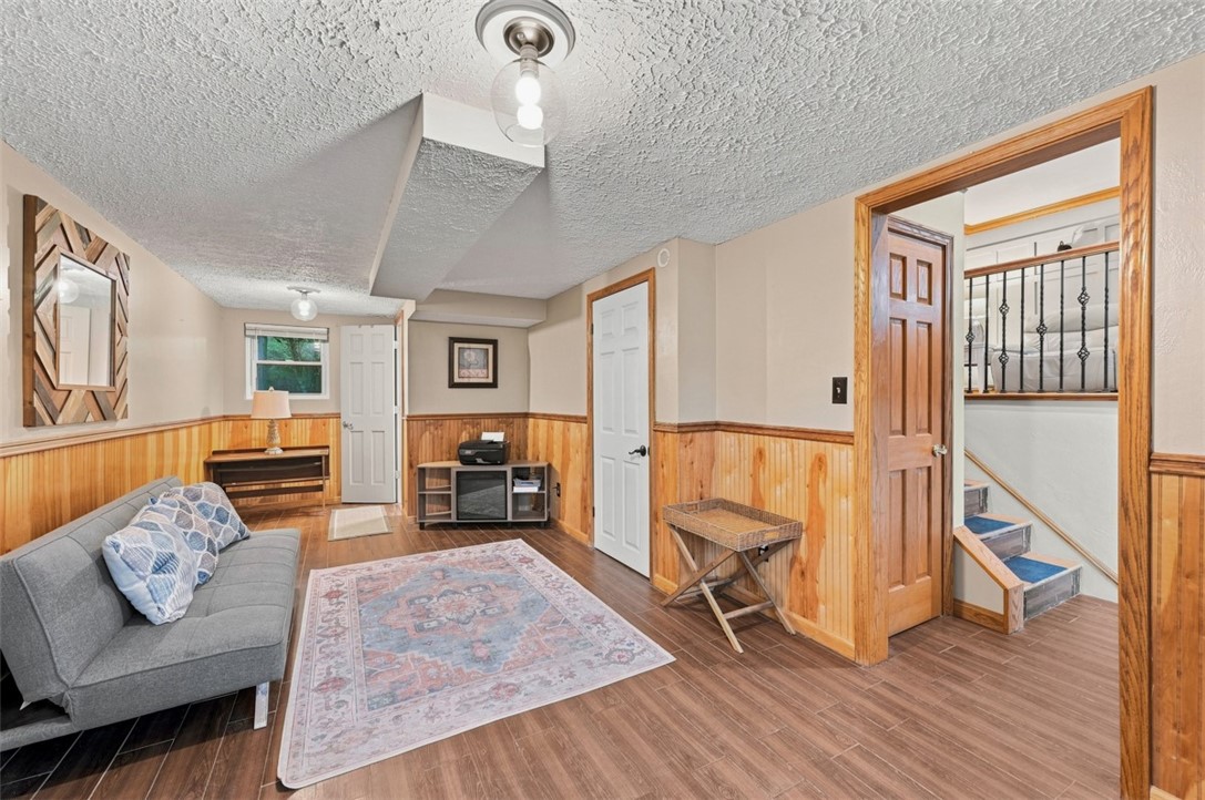 107 Joan Dr