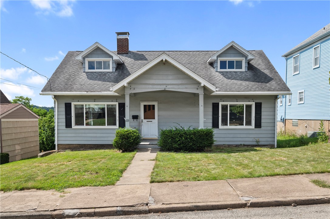223 Pershing Dr