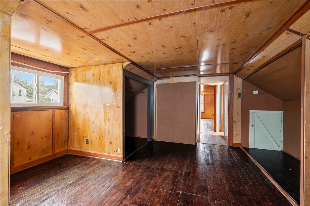 223 Pershing Dr