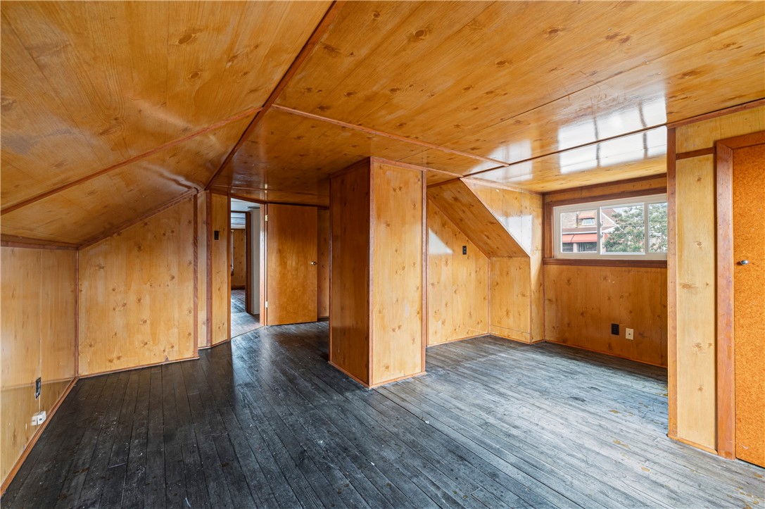 223 Pershing Dr