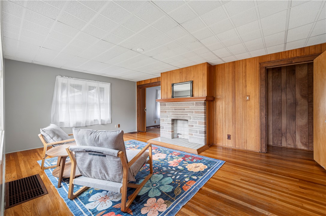 223 Pershing Dr