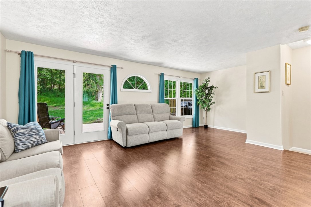 475 Cherryhill Dr