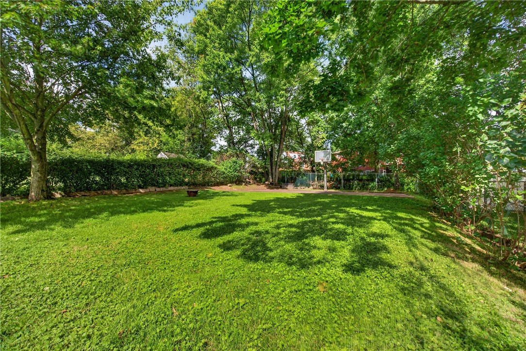 612 Charlotte Dr