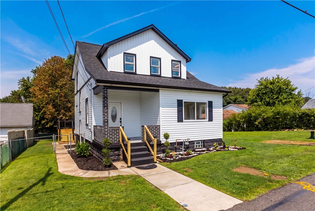 425 Peterson St