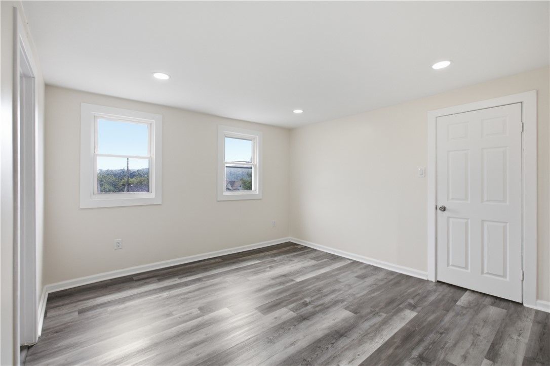 425 Peterson St