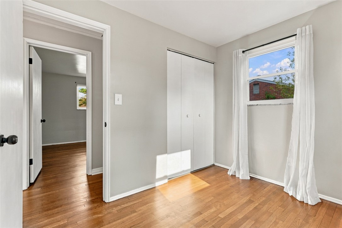 553 Meadowvale Dr