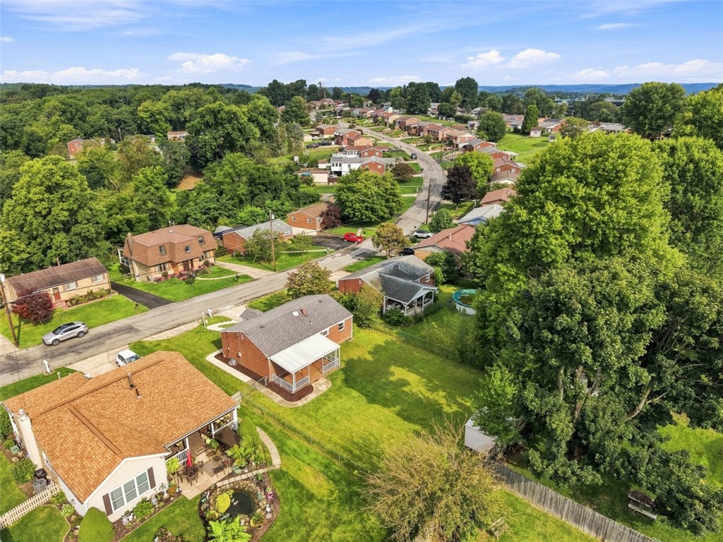 553 Meadowvale Dr