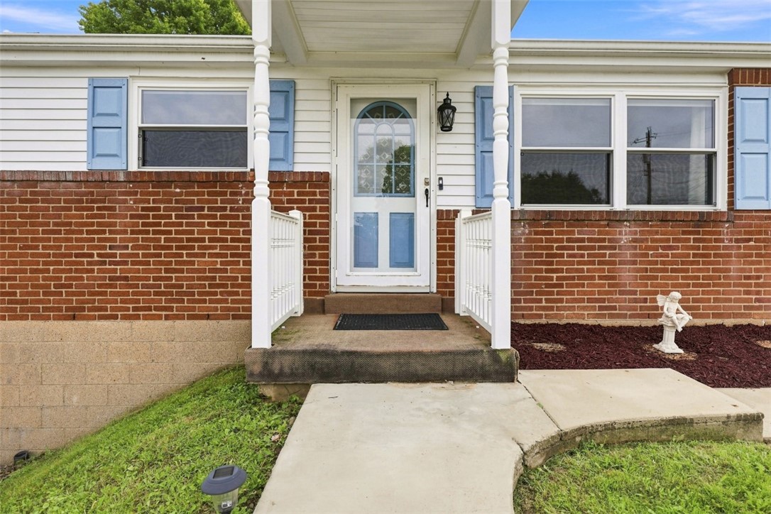 553 Meadowvale Dr