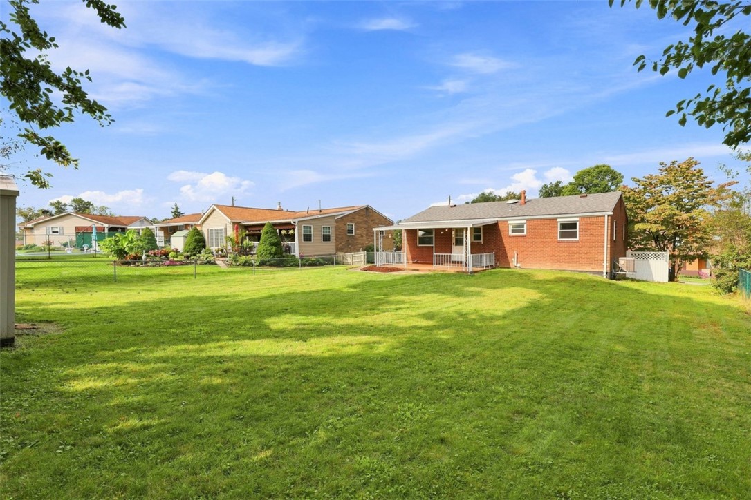 553 Meadowvale Dr