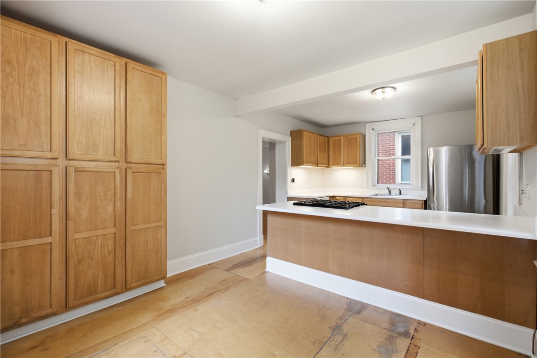 4 Clarendon Place