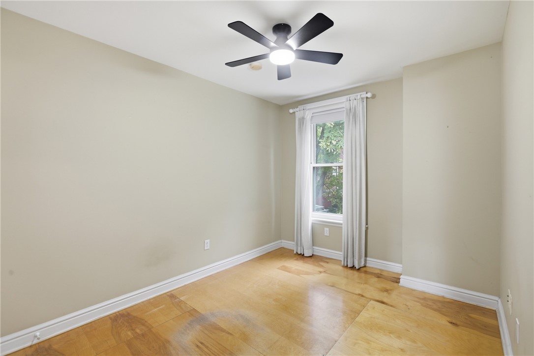 4 Clarendon Place