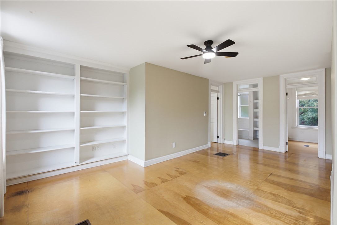 4 Clarendon Place