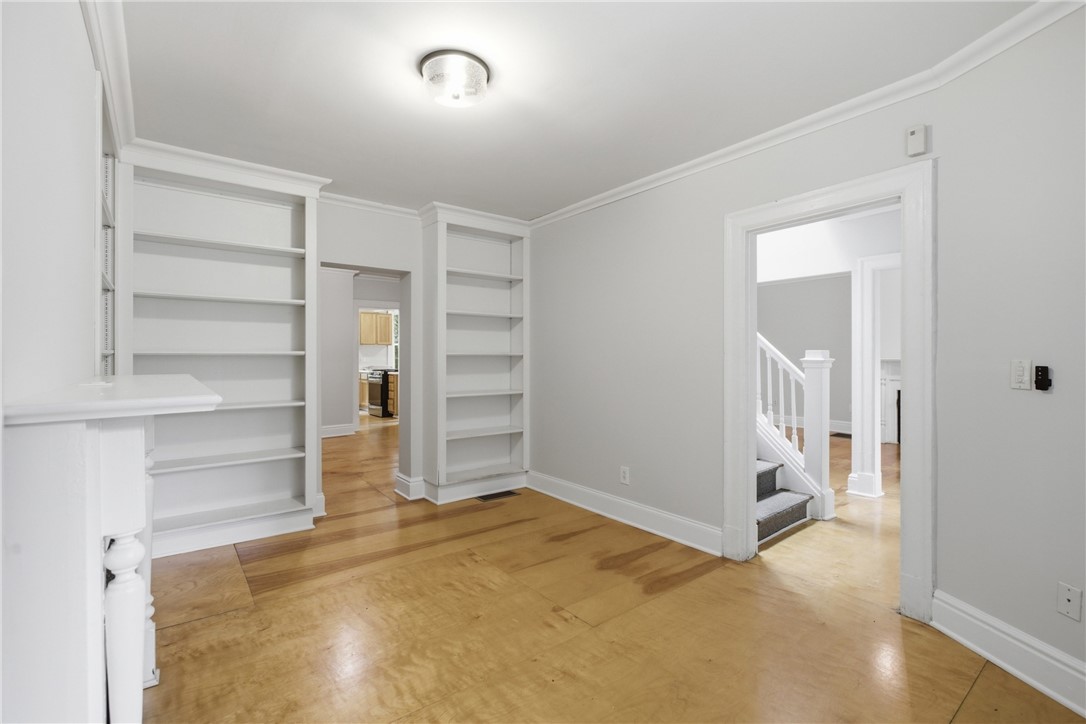 4 Clarendon Place