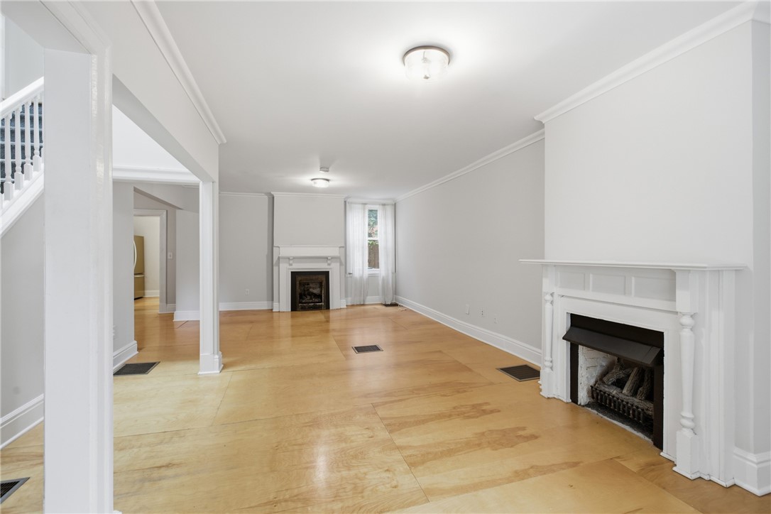 4 Clarendon Place