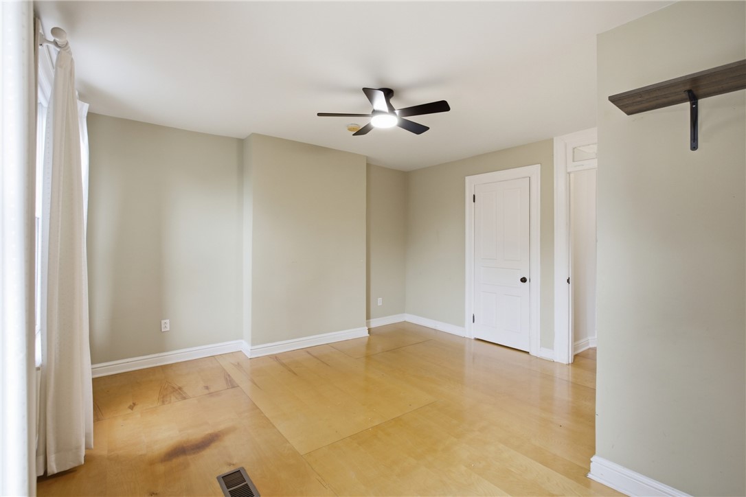 4 Clarendon Place