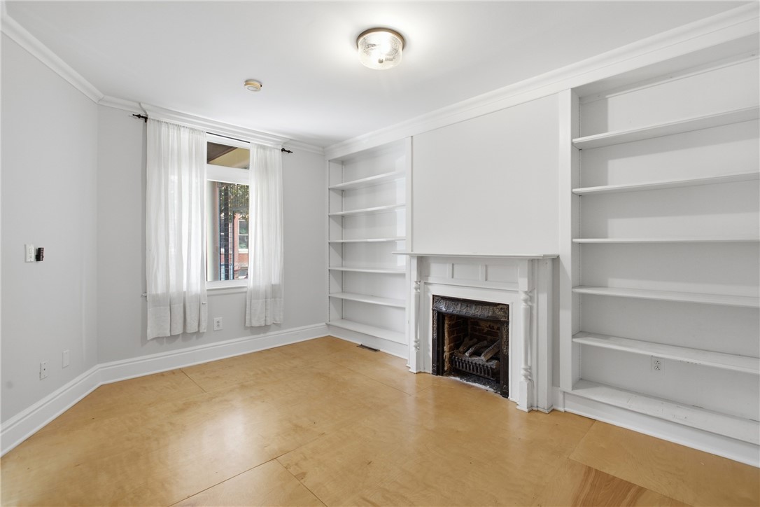 4 Clarendon Place