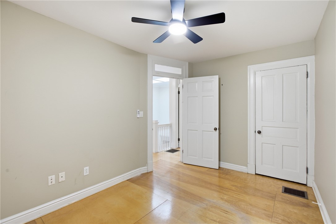 4 Clarendon Place