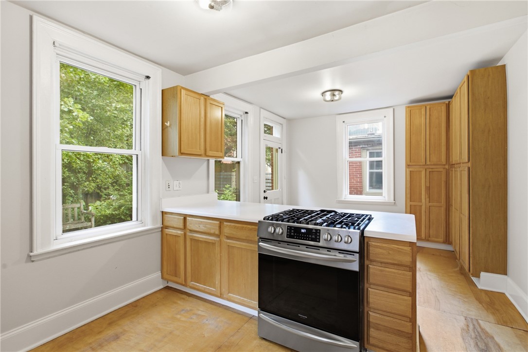 4 Clarendon Place