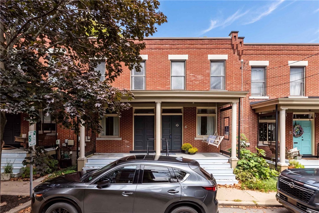 4 Clarendon Place