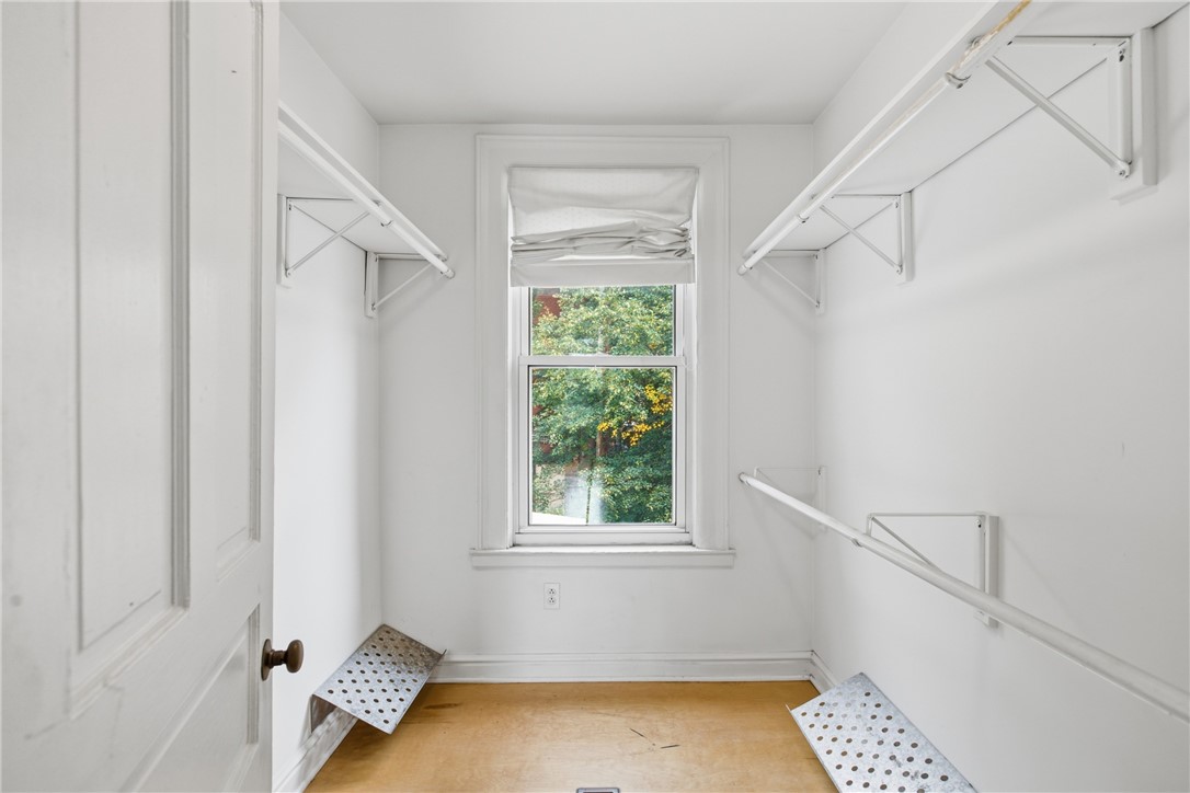 4 Clarendon Place