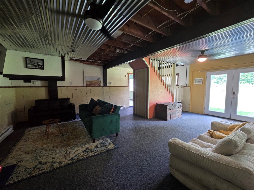 7586 Hurlbert Road