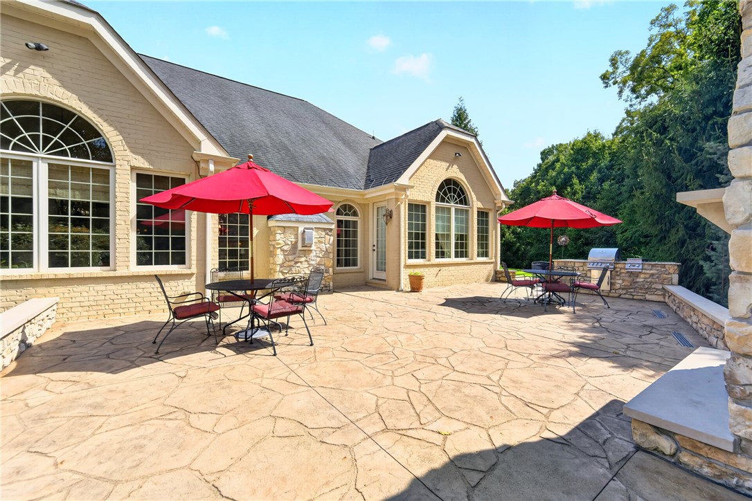 4800 Stonebridge Dr