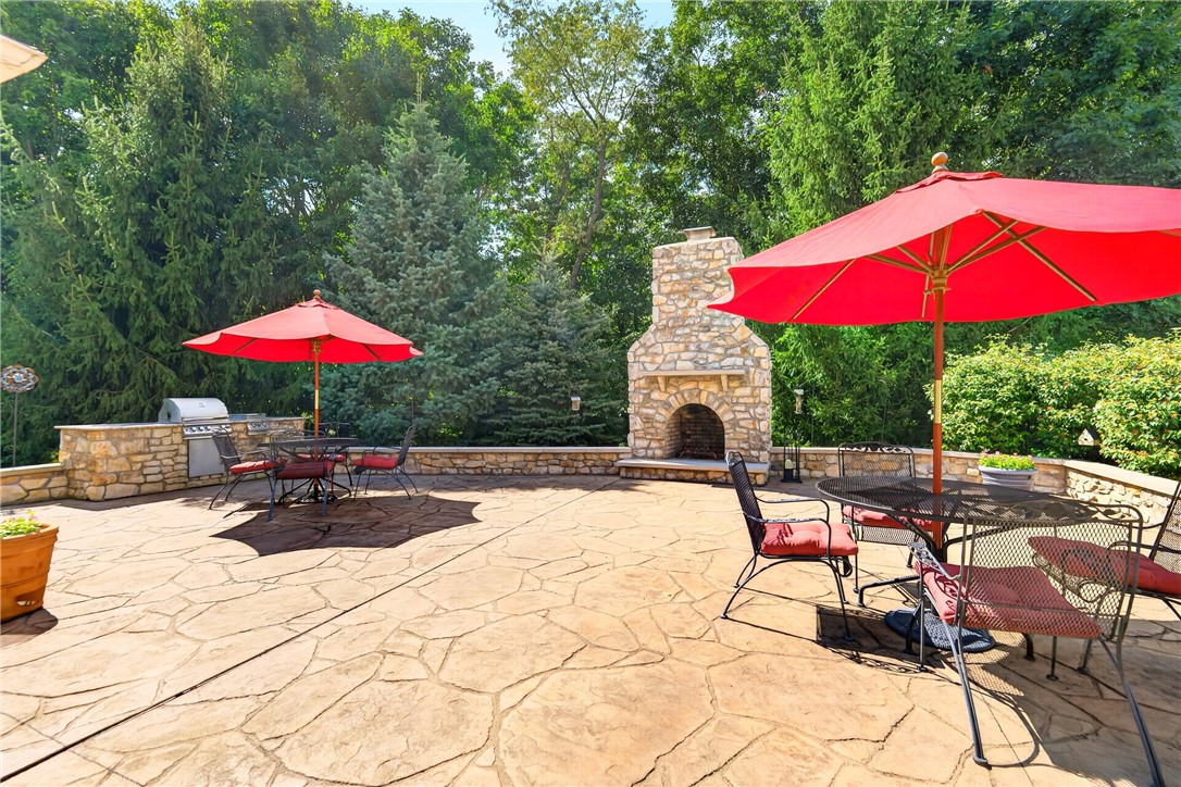 4800 Stonebridge Dr
