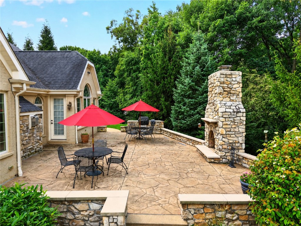 4800 Stonebridge Dr