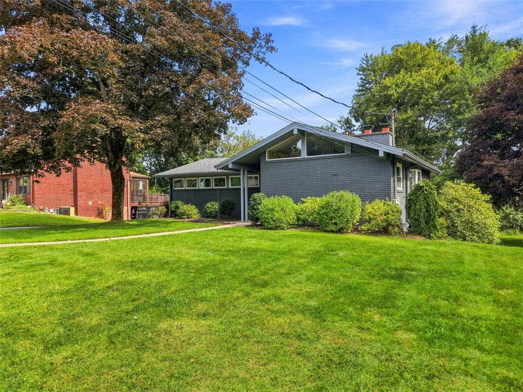 323 Tadmar Ave