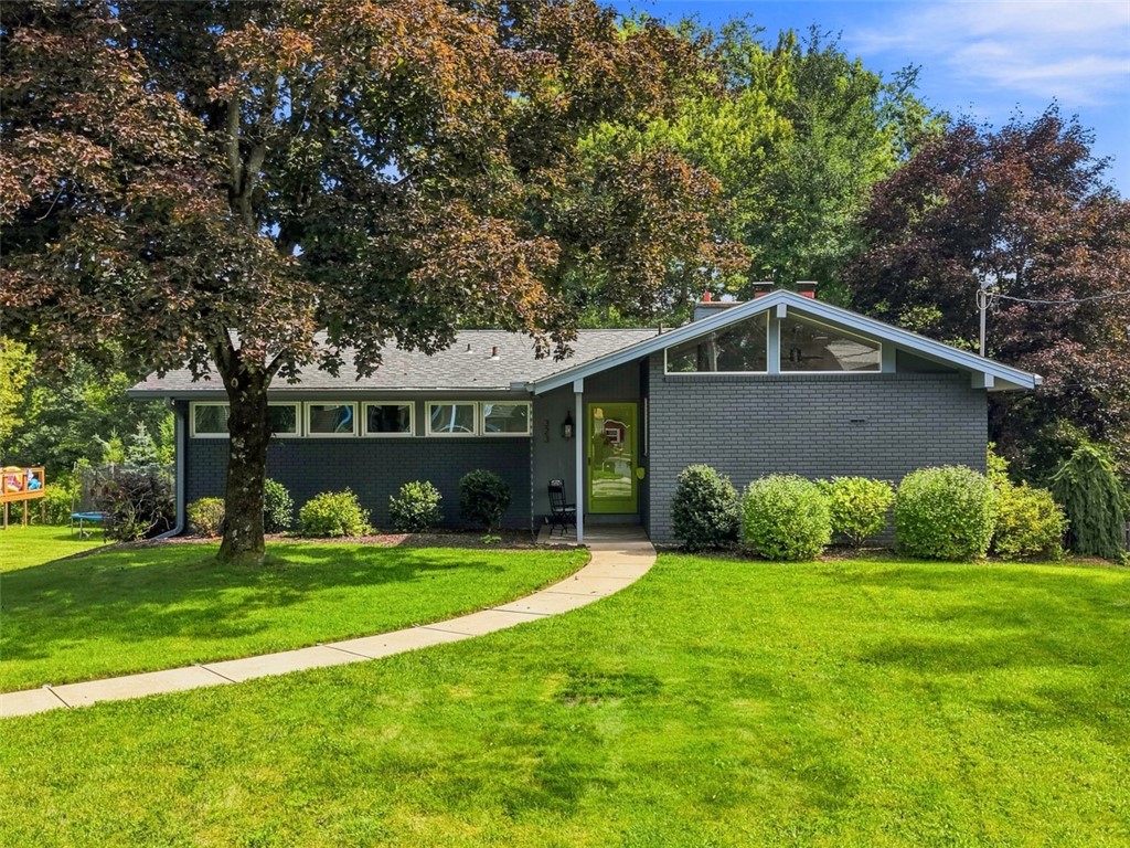 323 Tadmar Ave