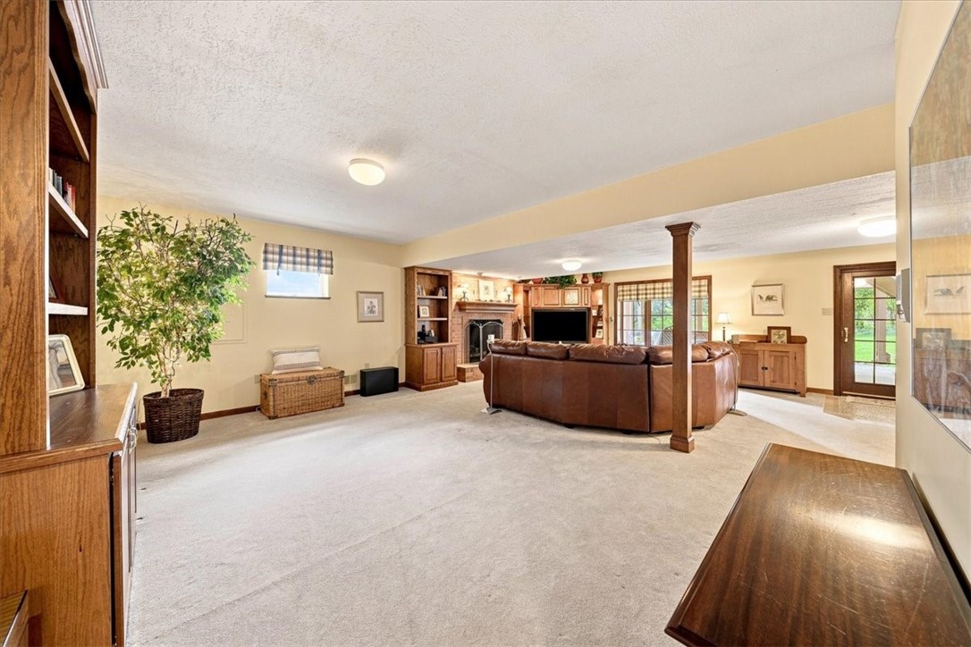 114 Hidden Valley Ct