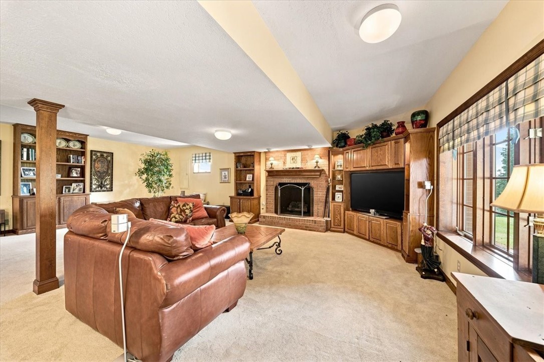 114 Hidden Valley Ct